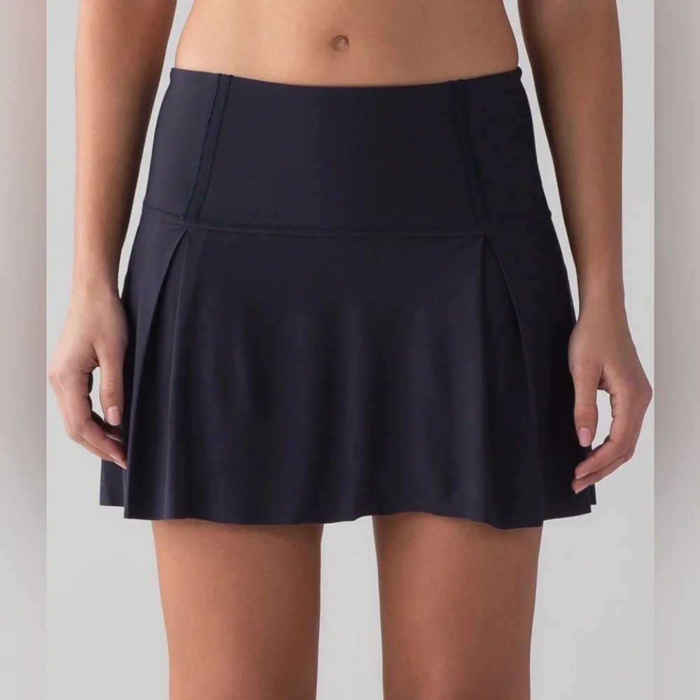 Lululemon Lost in Pace Midnight Navy Skirt *Tall* 15” size 8 - Picture 1 of 8